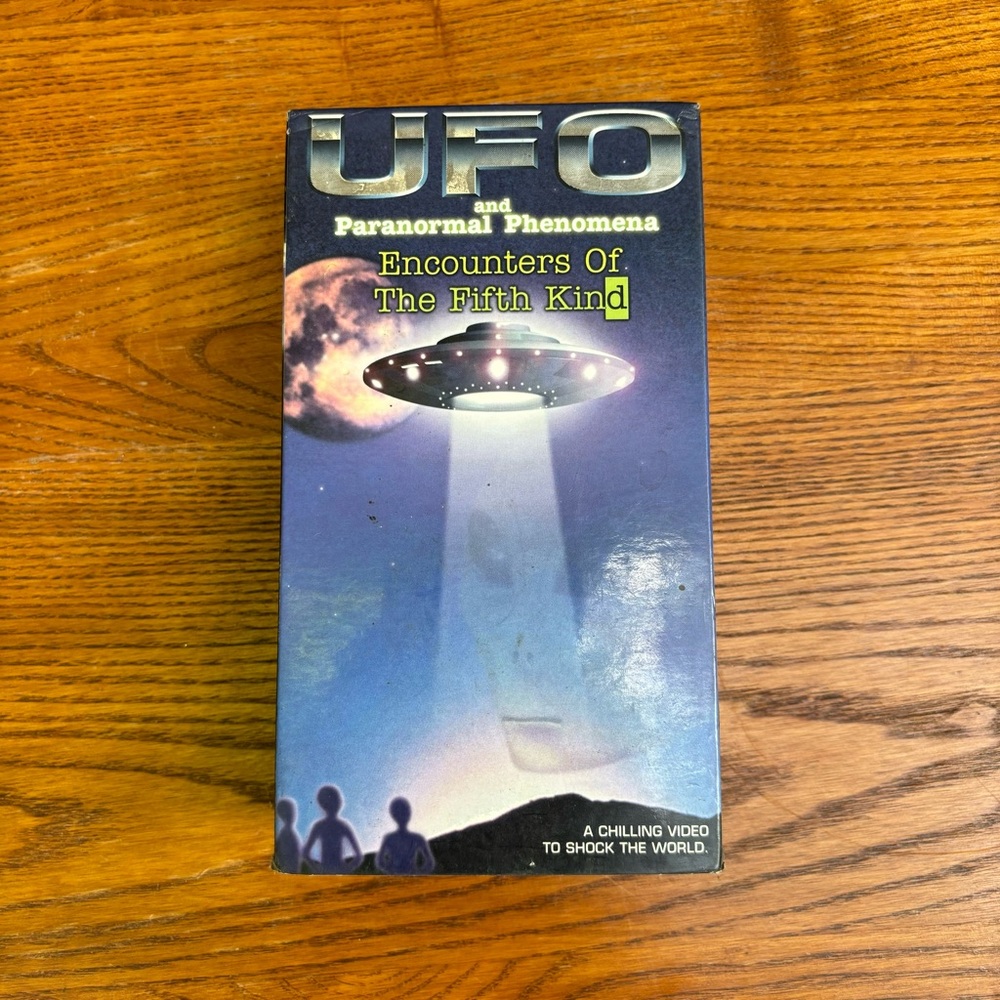 VHS Box Set UFO and Paranormal Phenomena 2 tapes 1996 aliens Sci-fi mystery